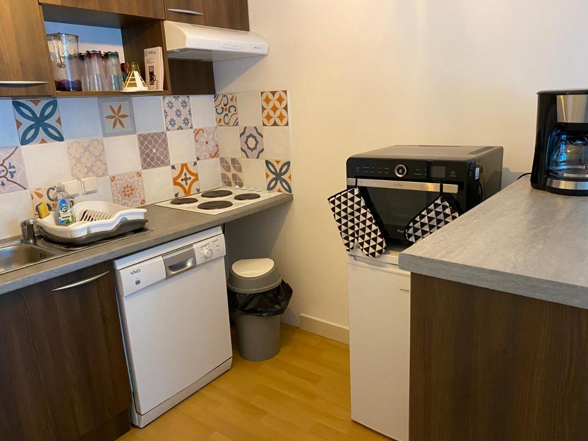 Le Fleuri Ensoleille De Guzet Apartment Ustou ภายนอก รูปภาพ